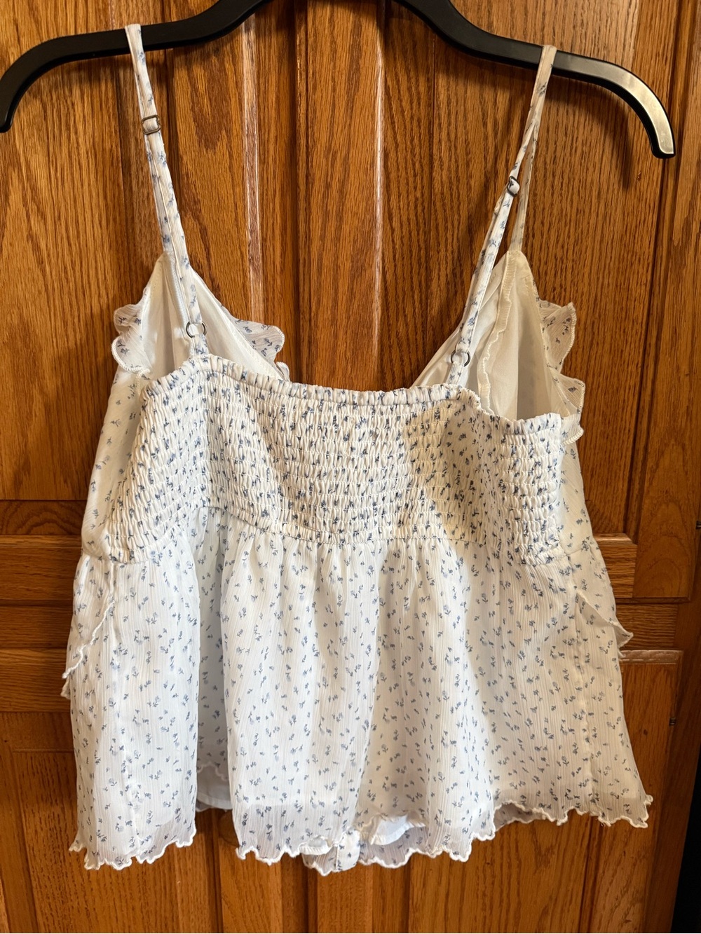 Hollister White Cami with Light Blue Floral Print - Picture 5 of 5